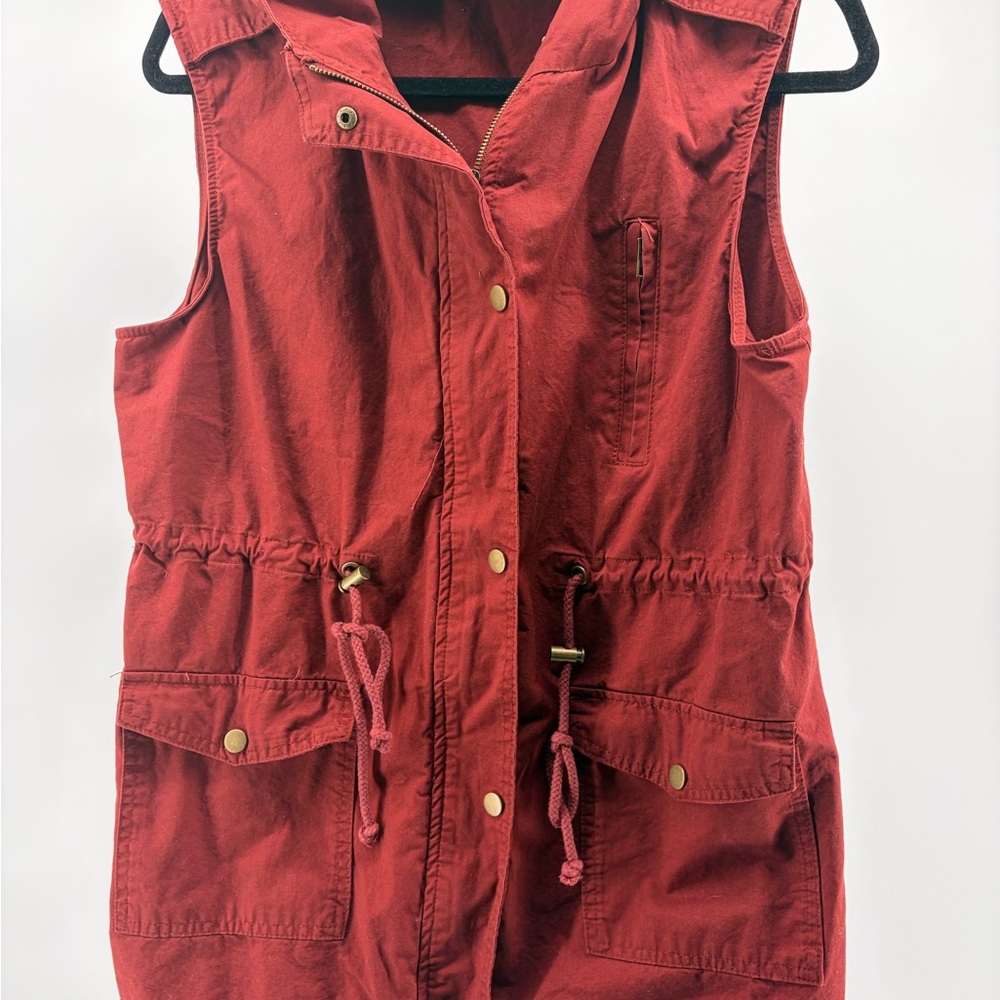 Zenana Women's‎ Medium Red Sleeveless Vest Trench Hooded Jacket Zip